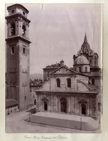 TORINO - Il Duomo e il campanile di Juvara
