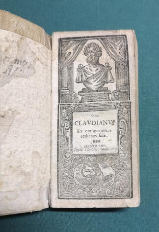 <strong>Cl. Claudianu ex optimorum codicum fide.</strong>